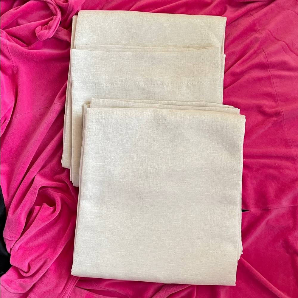 B.New Blackout Kensington Home Fashions 2 Curtains Set 18474